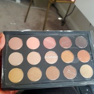 Mac warm neutral eyeshadow palette